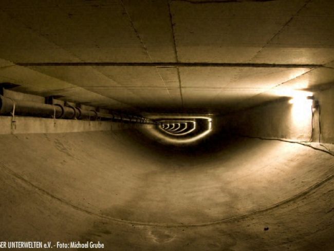 Lüftertunnel unter der Fahrbahn